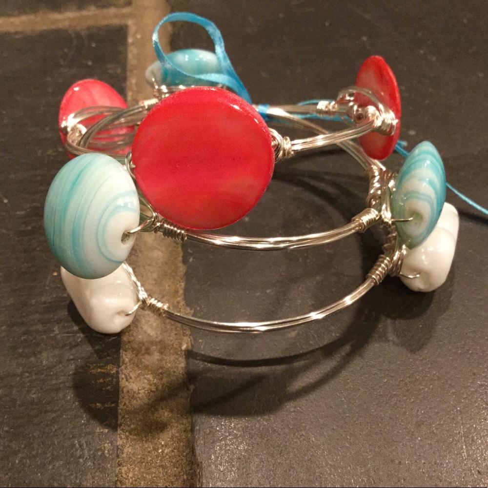 Set of 3 multicolored Fun Bangles!💕